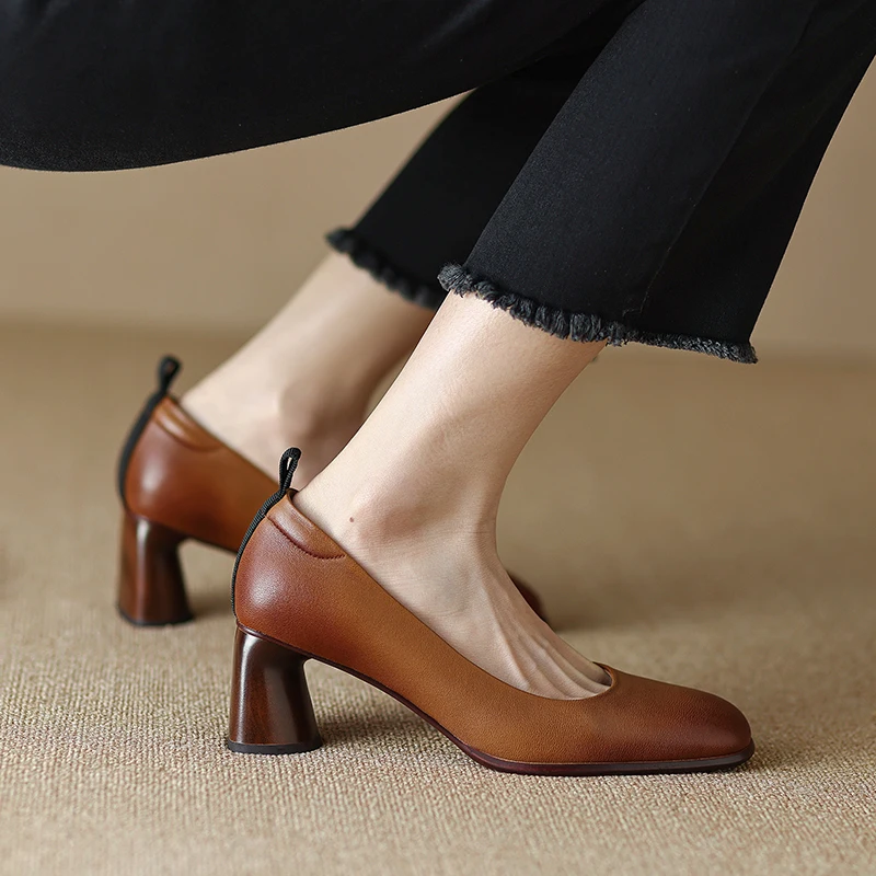 

Women's Luxury Genuine Leather Shoes Sale Small Heels 2026 Designer Pumps Woman Elegant Medium Heel Comfortable