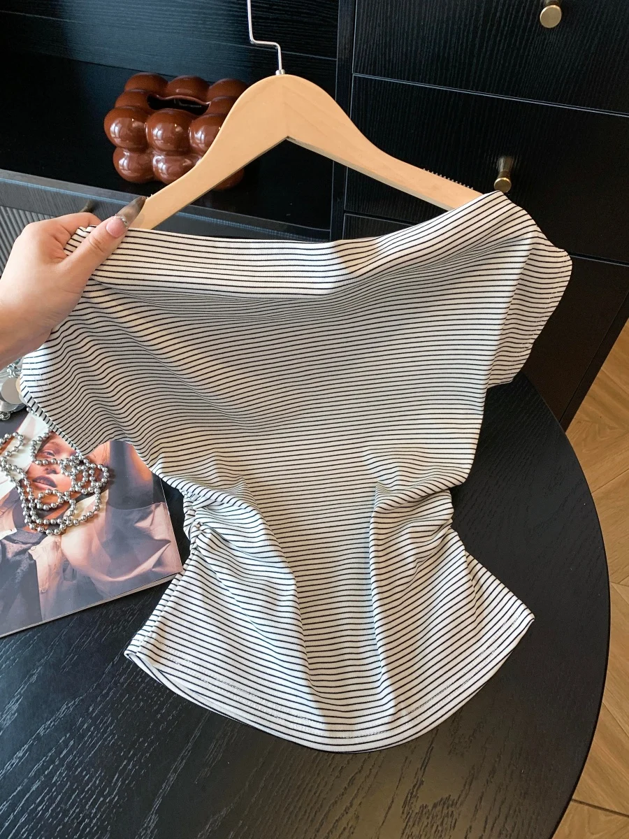 

Slim Fit Stripe Short Sleeve T-Shirt Women's Summer New Style Waist Cinching Diagonal Collar Fashion Top Casual Knitted Knitwear