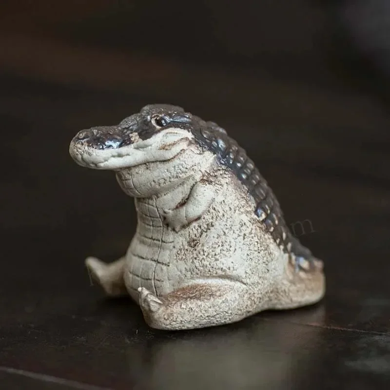 Ornements de petit animal de compagnie de thé de crocodile, carnaval de thé de sable violet de boutique, jeu fait à la main de cérémonie de thé, cadeau de table financière