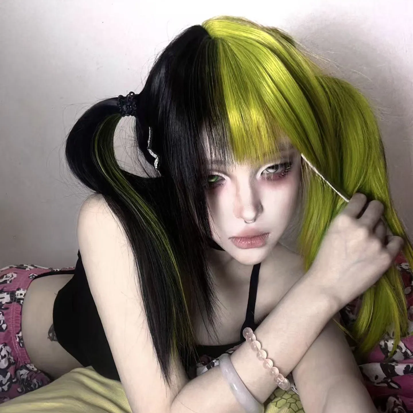 

Black and green wig subculture Yabi fluorescent green lizard green highlights full head cover female color double spell long str