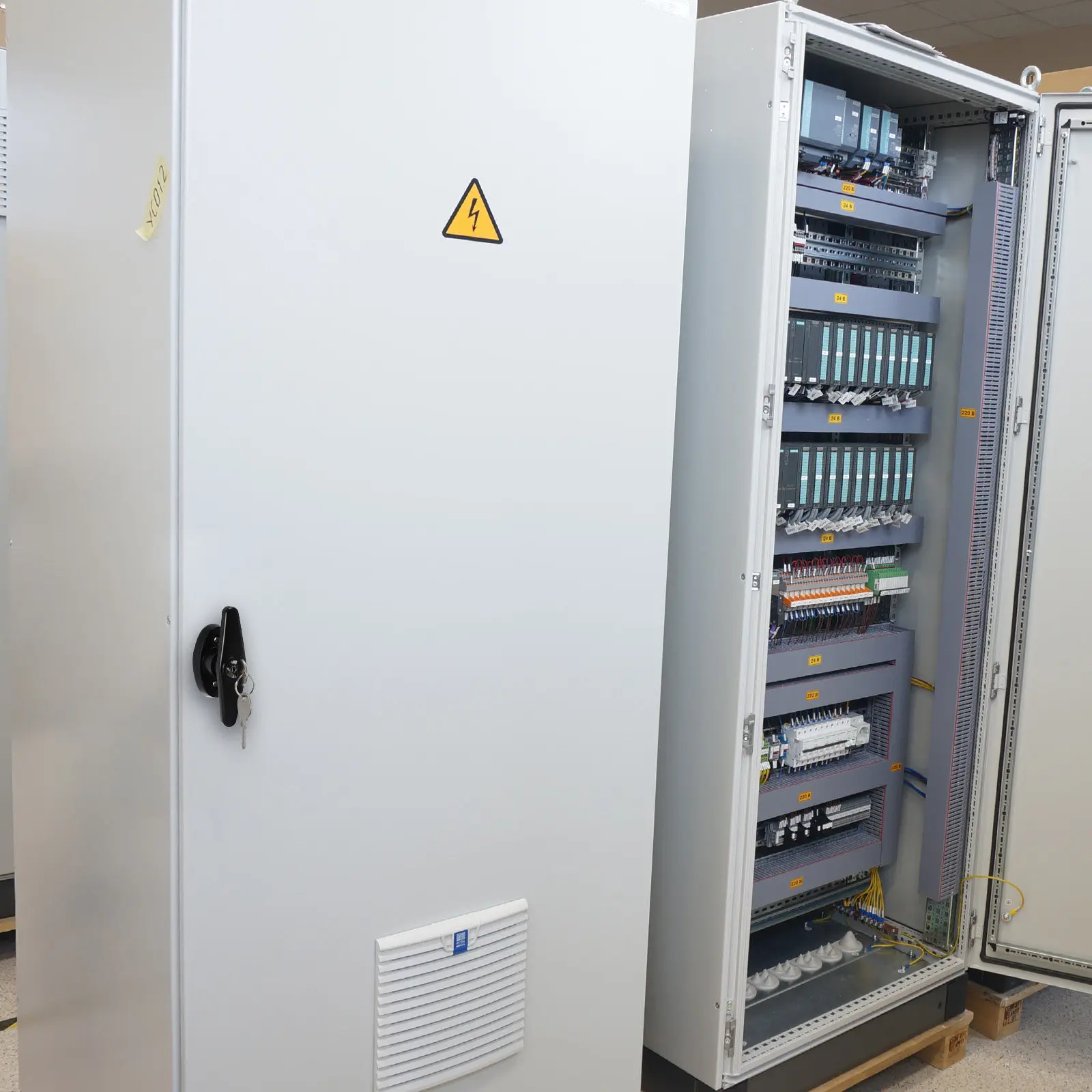 

Замок-защелка Т-образный для шкафов, водостойкий, для инструментальных ящиков, электрических шкафов управления, прицепов, автодомов, энергетической промышленности