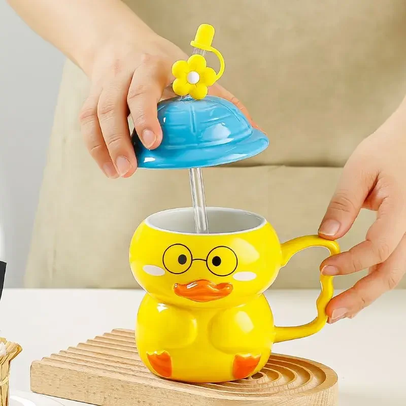 Creative 3D Yellow Duck Ceramic Mug Cute Straw Cup Coffee Mugs Free Shipping Unusual Tea Cup Personalized Gifts for Coffee Cups