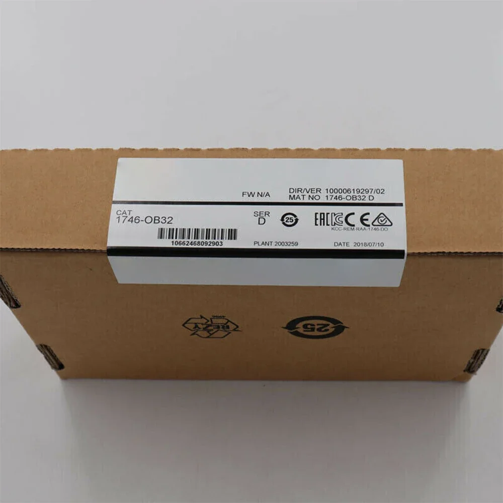 New for 1746-OB32 1746OB32 Output Module in Box