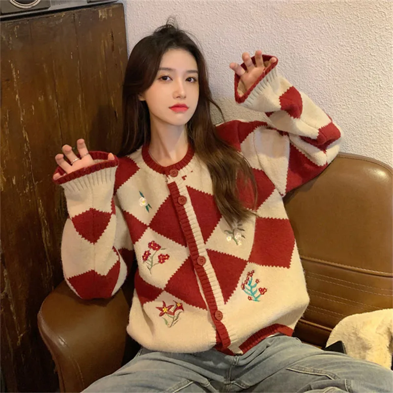 

Contrast Argyle Plaid Knit Cardigan Women Vintage Flower Embroidery Sweater Cardigans Sweet Cute Loose O-Neck Sweaters Jacket