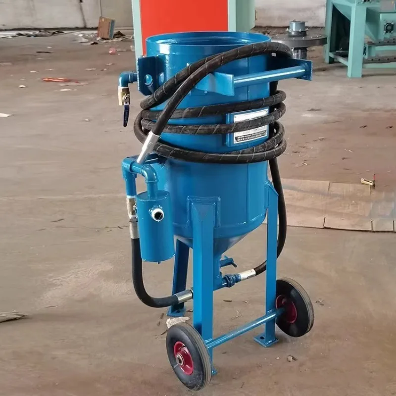 Mobile inner hole sandblaster Steel structure anti-corrosion treatment sprayer