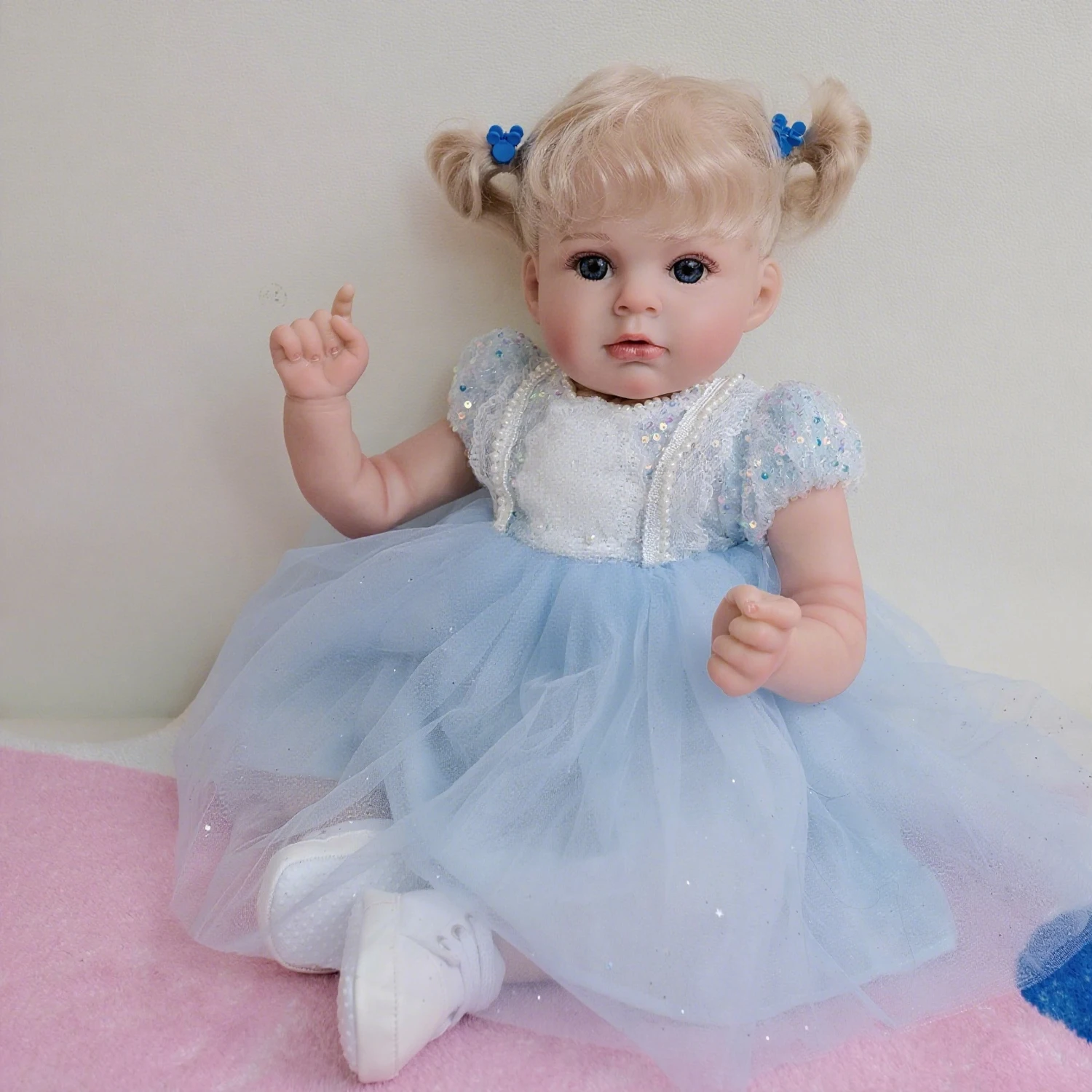 Corpo de pano macio de 20 polegadas, princesa reborn fofa realista, vestindo vestido azul, boneca de brinquedo de banho infantil, presente de aniversário, h, 1 peça
