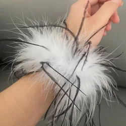 2024 Women Winter Real Ostrich Feather Cuff Plumes Bracelet Girl Party Performing Feather Cuff Plumes fur arm warmers