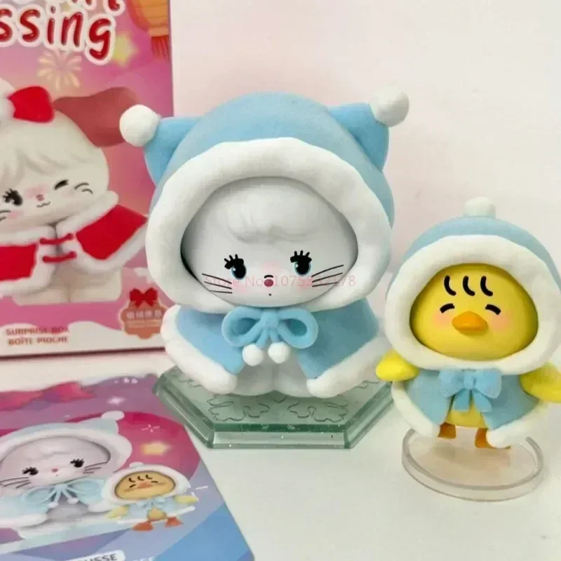 Miniso-Figuras Genuine Mikko Crescent Blessing Series, Caixa cega, Modelo Colecionável, Enfeites, Brinquedos infantis, Desktop