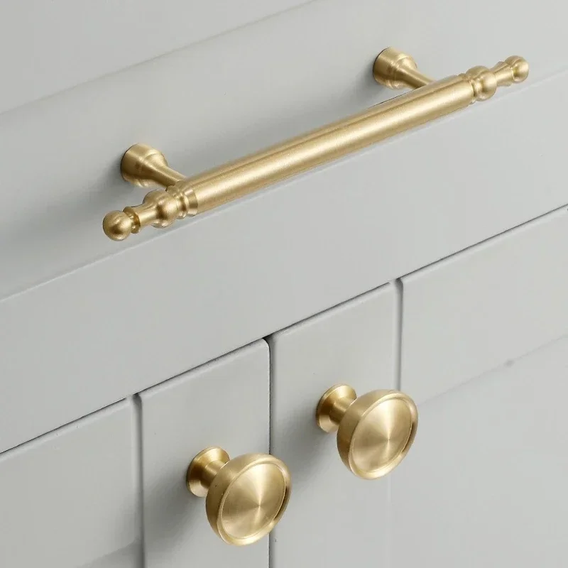 Massiver Messing-Schrankgriff im französischen Stil, luxuriöse goldene Küchentürgriffe, Schrank-, Schubladen- und Schuhschrankknöpfe, lange Griffe – Detail 3