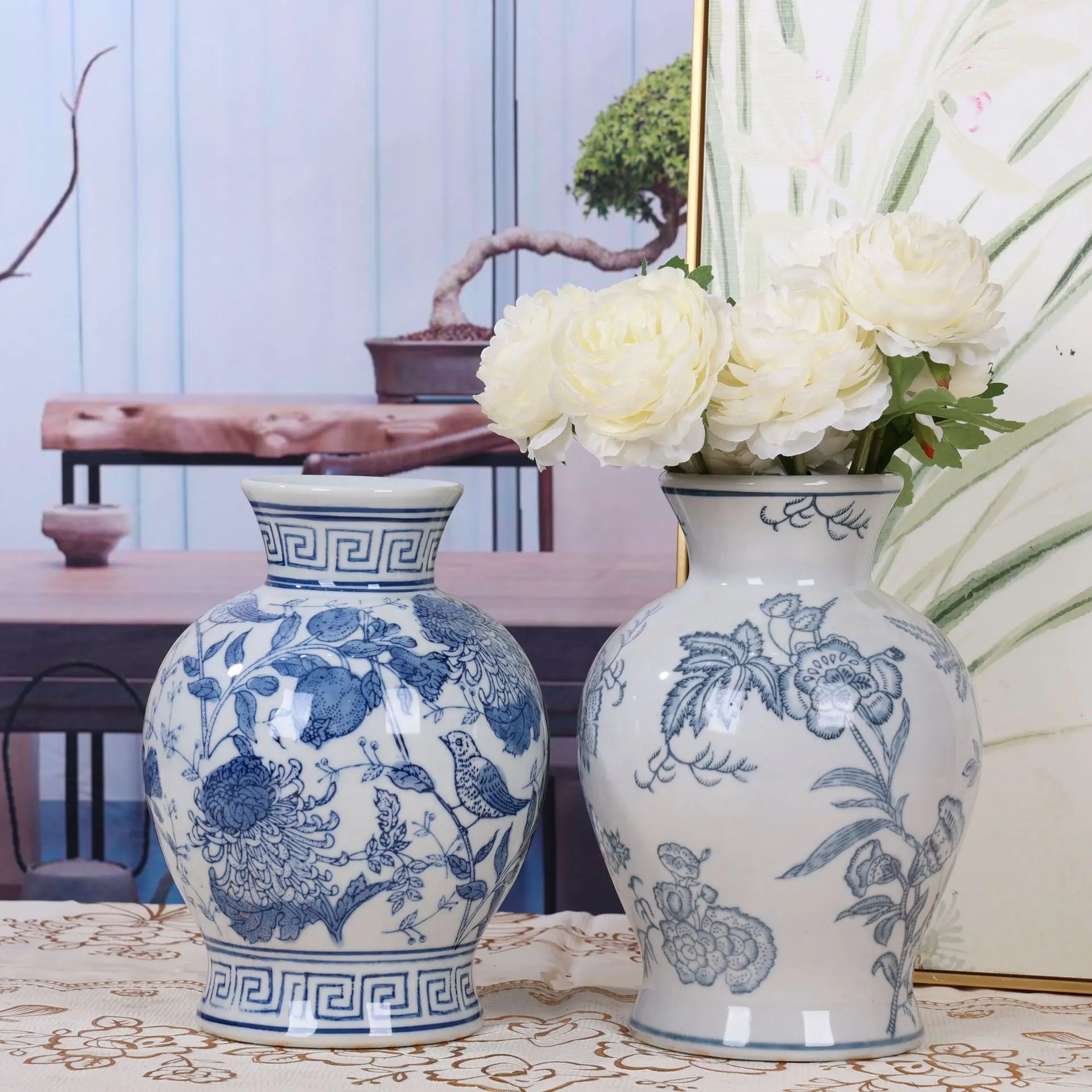 

Chinese ceramic vase blue and white porcelain vase flower arrangement retro creative flower ware soft decoration jewelry