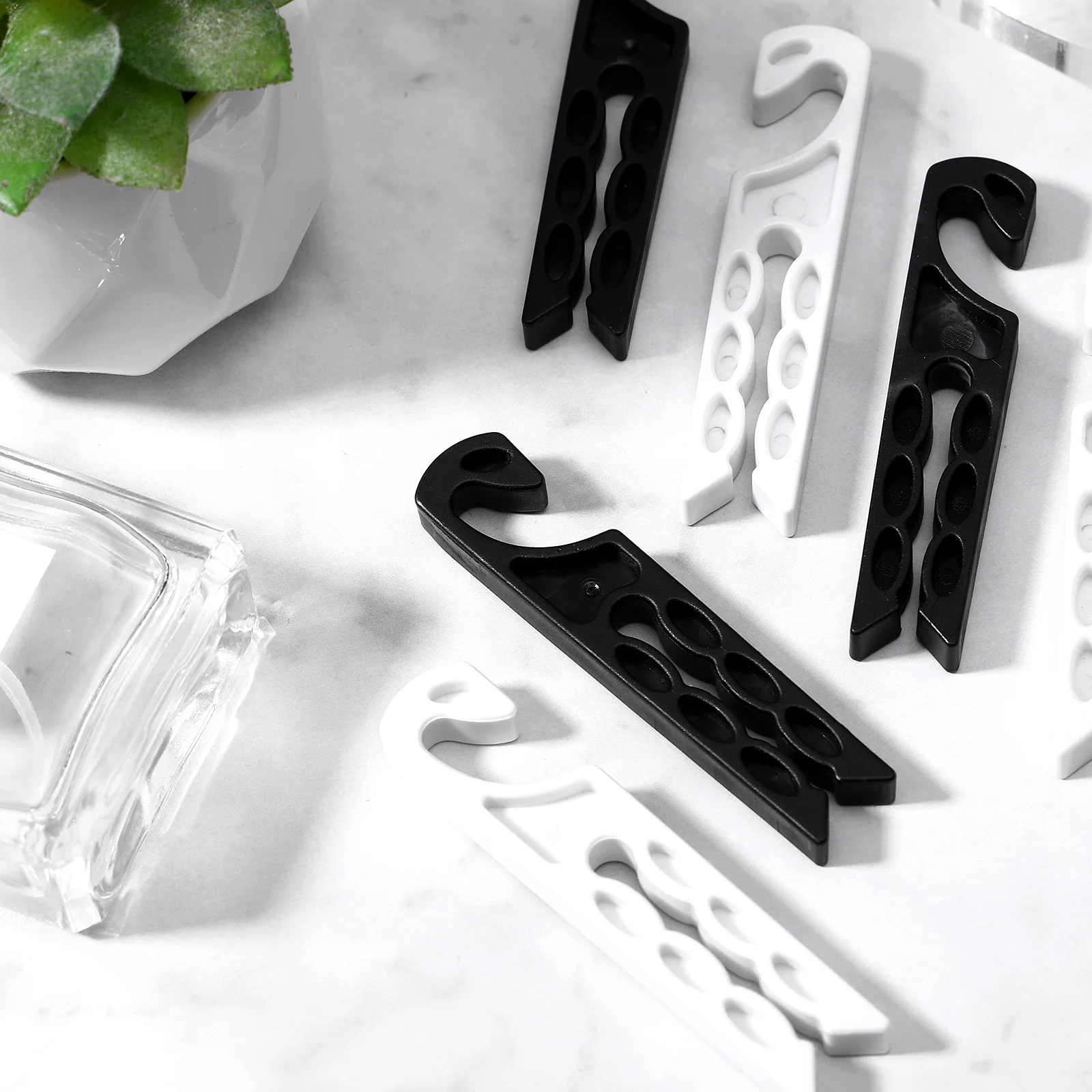 

8pcs Car Air Vent Holder Mount For Phone Gps Keys Cables Organizer Storage Hook Black White Auto Vent Clip Cradle Smartphone