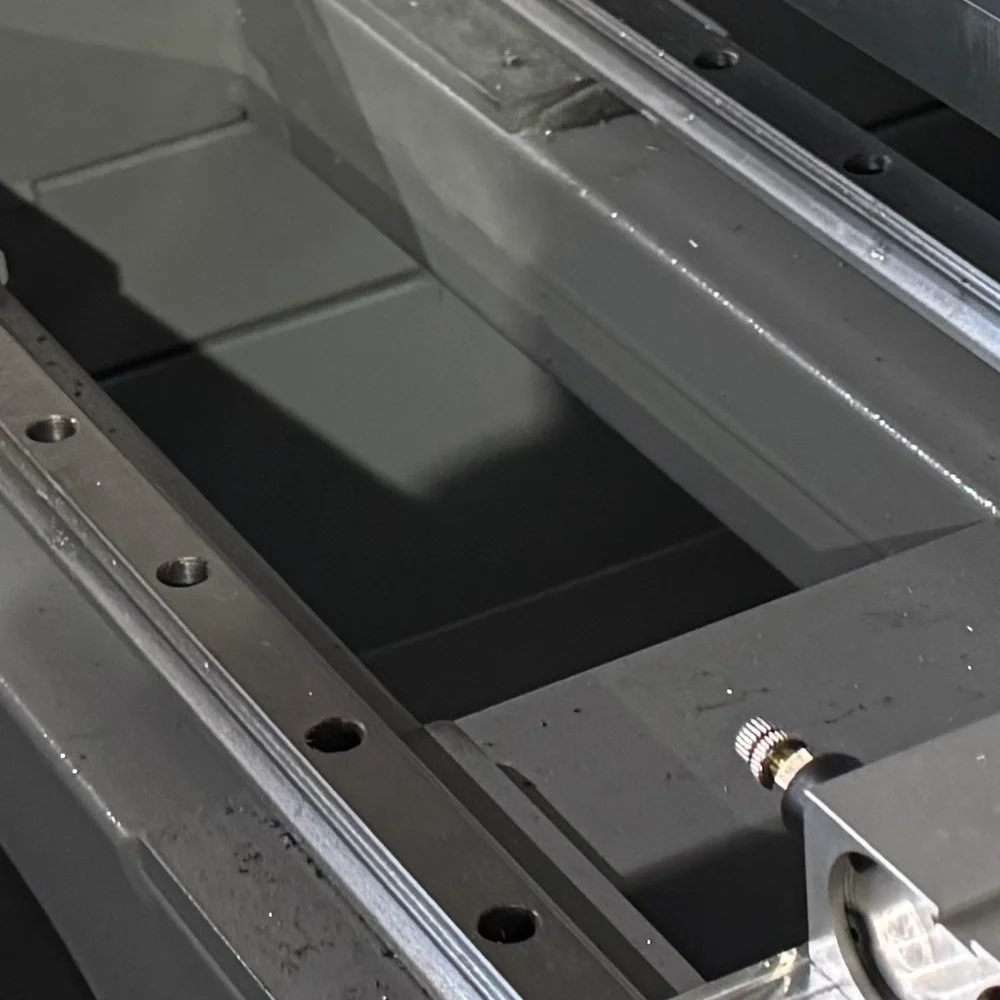 Precision CNC drilling and milling machine with three-axis servo control, high-speed 24K RPM spindle and 0-90° flip table