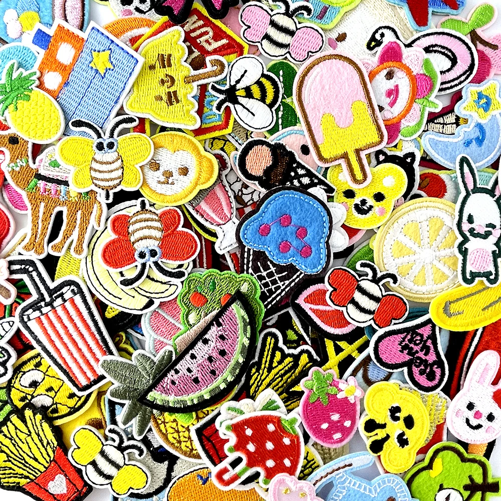 100Pcs Random Mix Small Cloth Sticker Iron on Patches for Clothing Decoration Embroidery Applique Supplies Decorative Patch