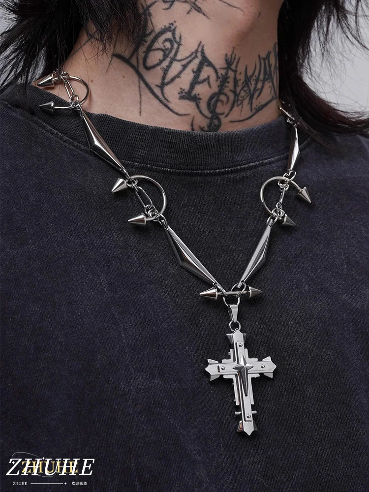 

ZHUHE The Cross Rivet Necklace In Cyberpunk Style Is A Jewelry Accessory For Both Women And Men As A Party Gift