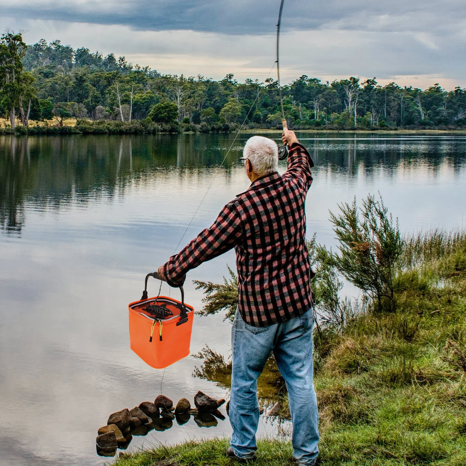 

1Pcs Portable Fishing Bucket Foldable Water Container for Outdoor Car Washing Pet Feeding Laundry Utility
