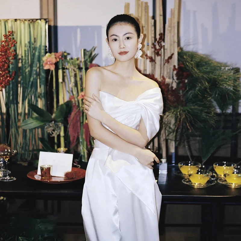 

Новинка! Свадебное платье Hebe Sle Light с одним плечом, из атласа, с завышенной талией, для выездных мероприятий. Дизайнерские брюки-юбка для невесты. В комплекте фата.