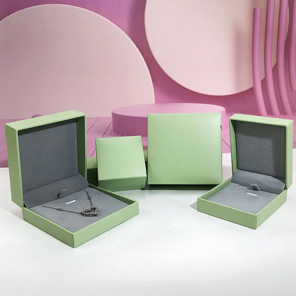 

12pcs/Lot Green Leatherette Paper Jewelry Cases For Ring Pendant Earrings Necklaces Chic Valentine's Day Luxury Gift Packing Box