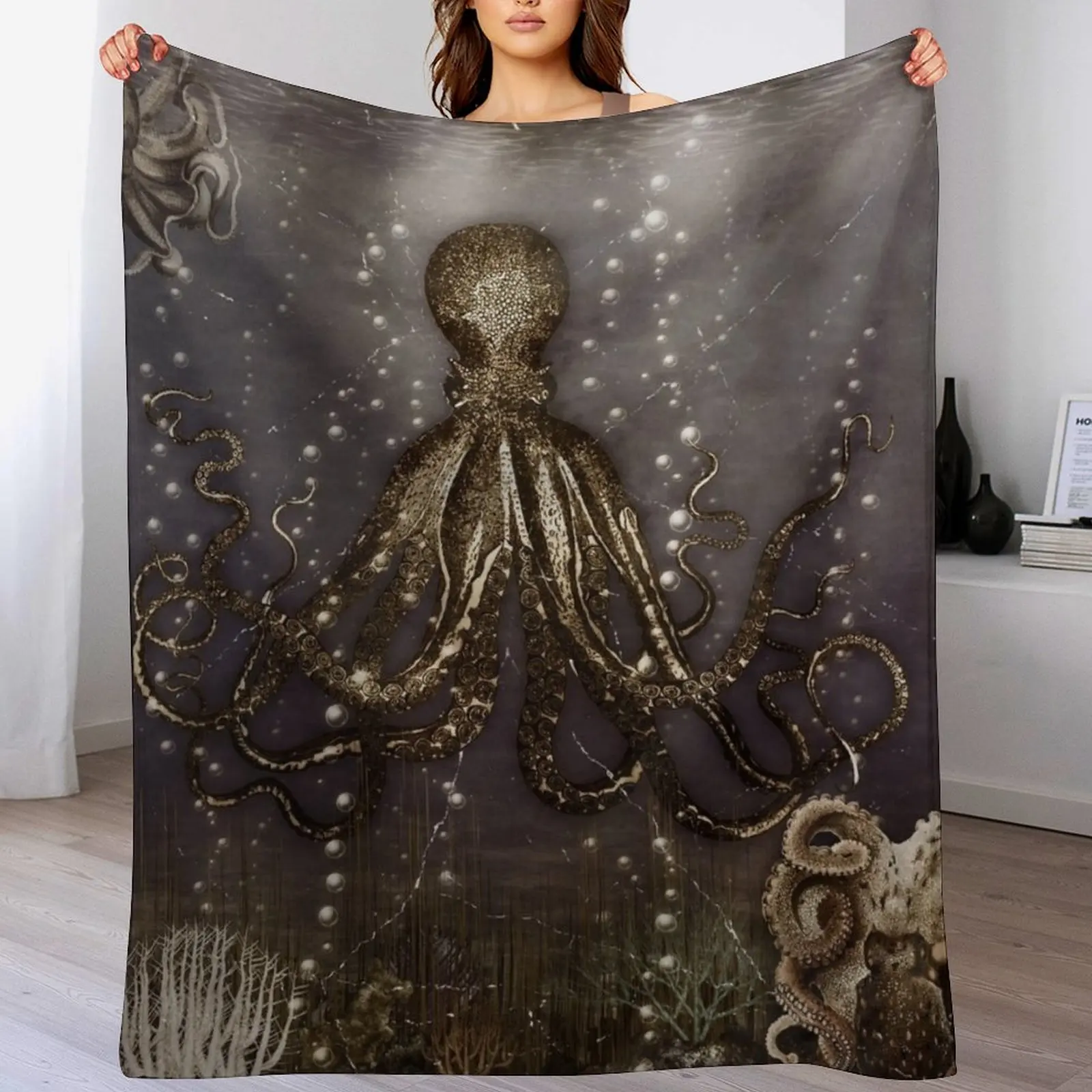 Octopus' lair - Old Photo Throw Blanket Flannels Fashion Sofas Blankets