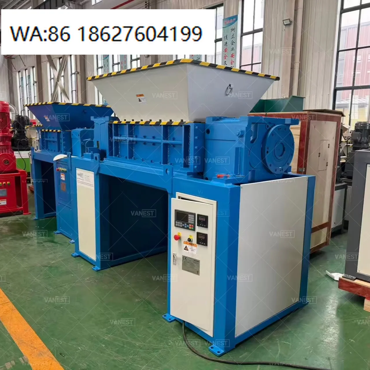 Multi Function Auto Parts Crusher, shreds metal plastic scrap iron kitchen waste and wooden pallets for recovery