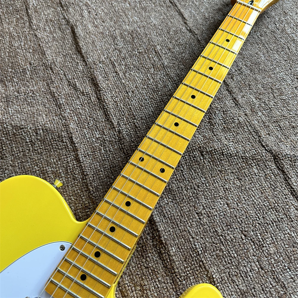 Guitare électrique jaune avec manche en érable, matériel chromé, livraison rapide, en stock