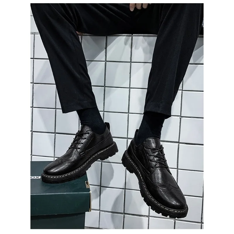 2024 Autumn Early Winter Shoes Men Footwear Fashion Cool Young Man Brogue Shoes Brand Male Footwear Pure Black D123