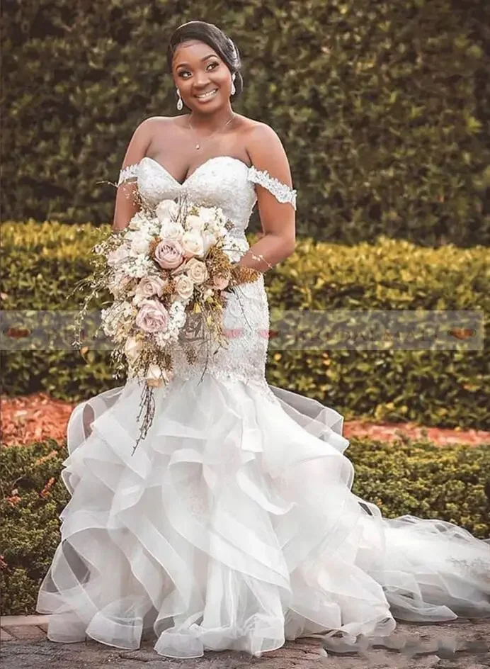 Vestidos de novia de sirena de encaje con hombros descubiertos personalizados, vestidos de novia de tul africanos con escote en forma de corazón de talla grande para mujer