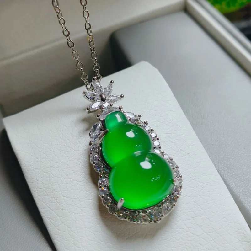 Green Jade Marrow Gourd Pendant High Ice Seed White Jade Marrow Fulu Pendant Necklace