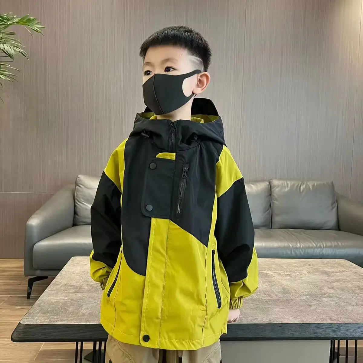 Children's Jacket Boys Sprint Coat Spring and Autumn New Mid sized Big Boys Cool and Handsome Contrast Color Outdoor Hooded Coat