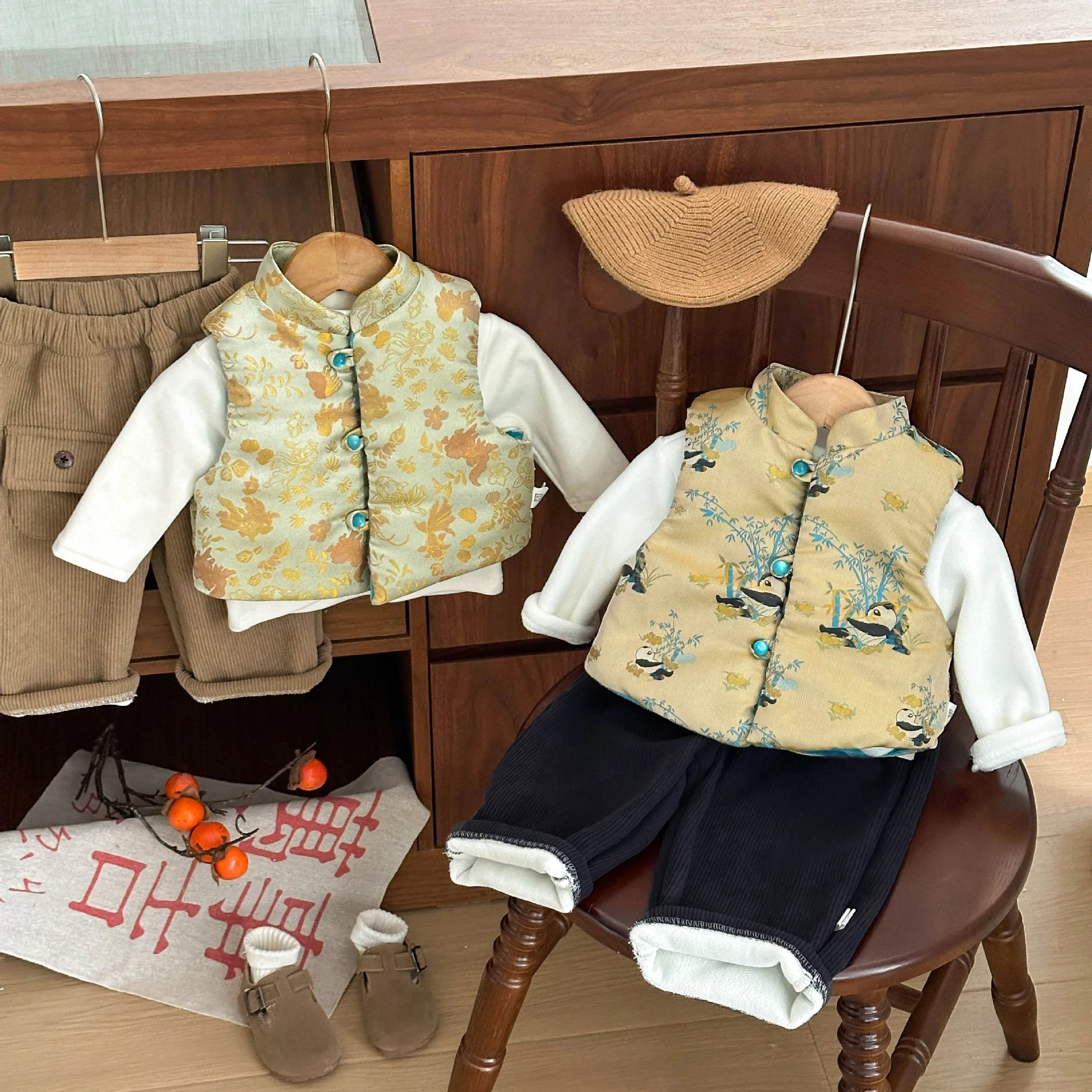 

Fleece-Lined Quilted Vest Jacket Autumn Winter 2025 New Children's Baby New Year Tang Suit Sleeveless Jacket