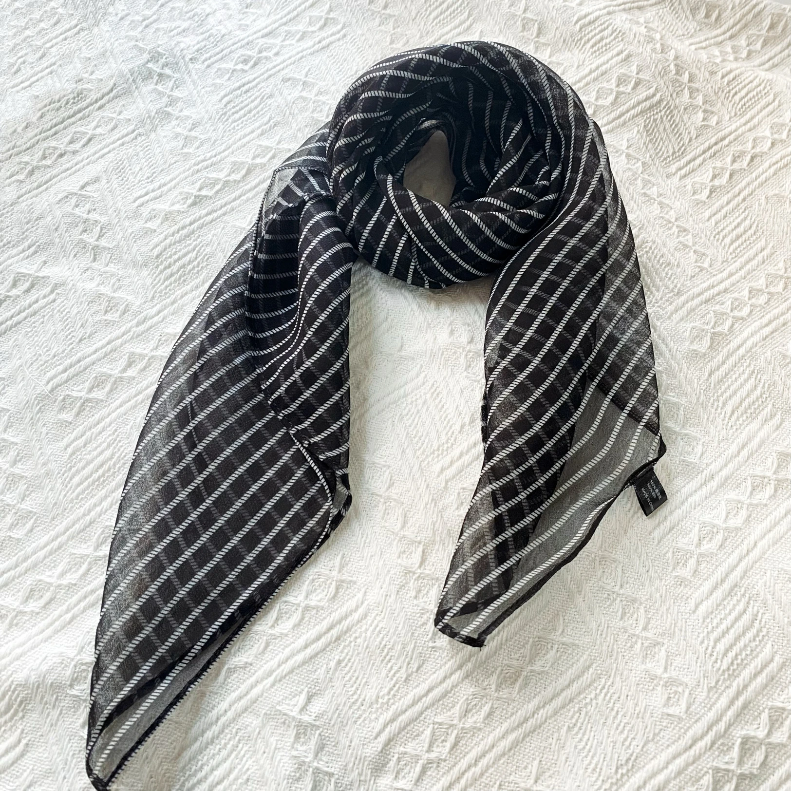 シルクスカーフ薄い夏韓国風ストライプスクエアネクタイ装飾高級感桑シルク女性のファッションアクセサリー