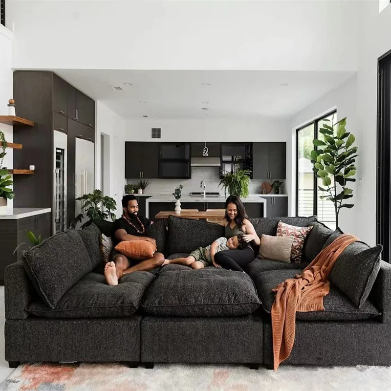 Sofá italiano de tecido com assento largo e profundo