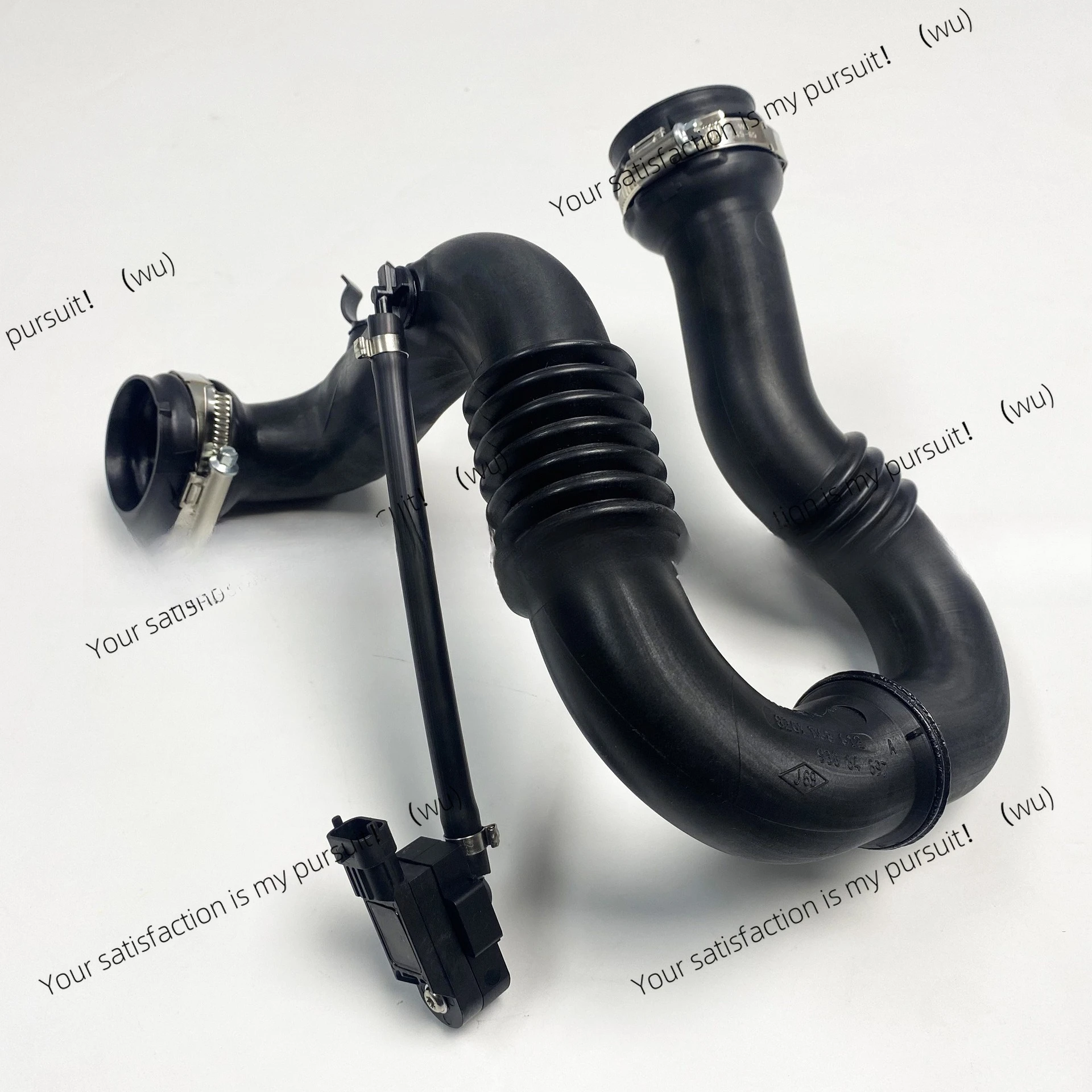 Applicable to Opel, Renault, Nissan, air intake pipe 93864697 8200470985 8201068612