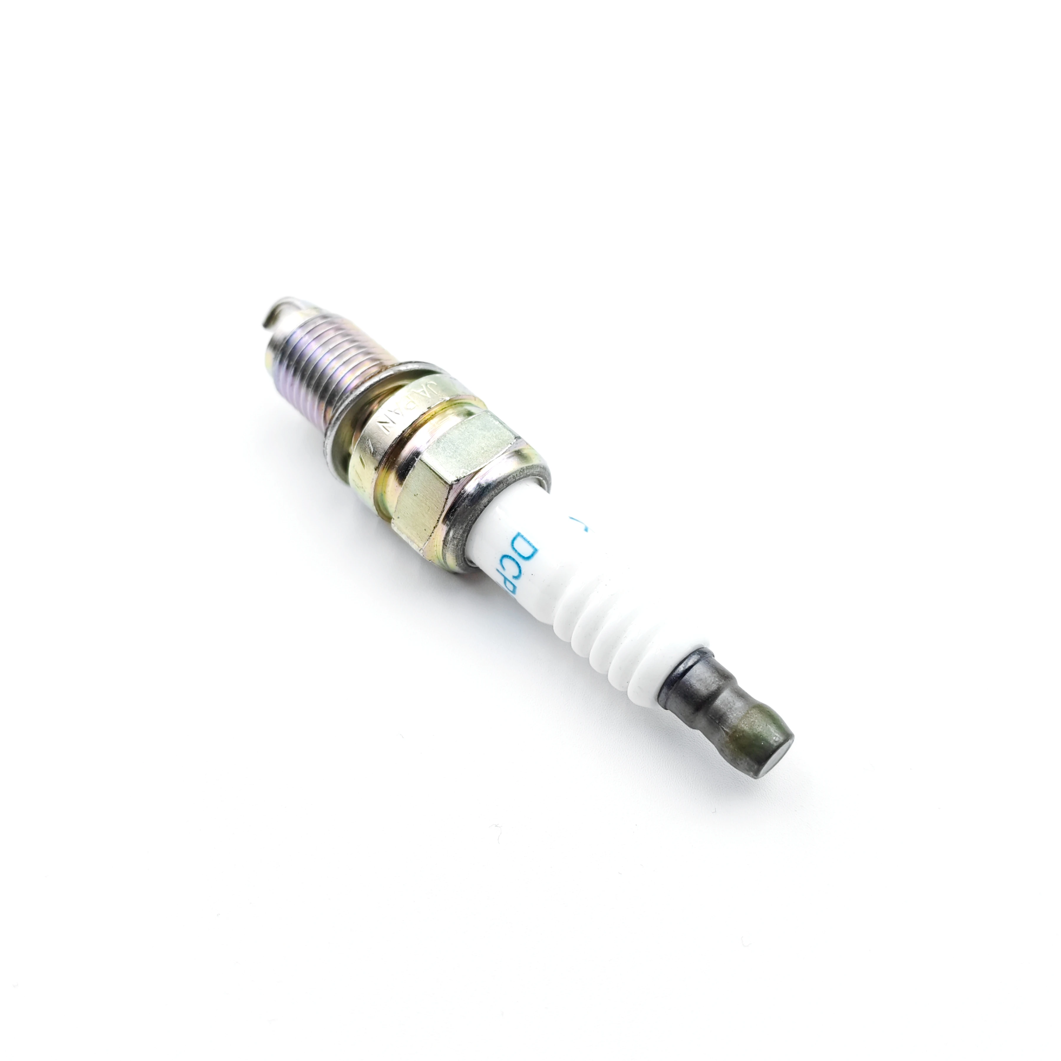 

Свеча зажигания DCPR8E для CFmoto 400 450 500S 520 500HO 550 X5H.O. 600 Touring 625 800 800EX 800XC 850 X8H.O. 950 1000 0800-022800