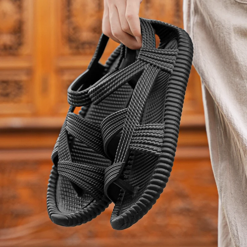 

Дешевые летние мужские сандалии, популярная легкая нескользящая уличная пляжная обувь, женские модные повседневные зеленые сандалии без шнуровки на плоской подошве для мужчин