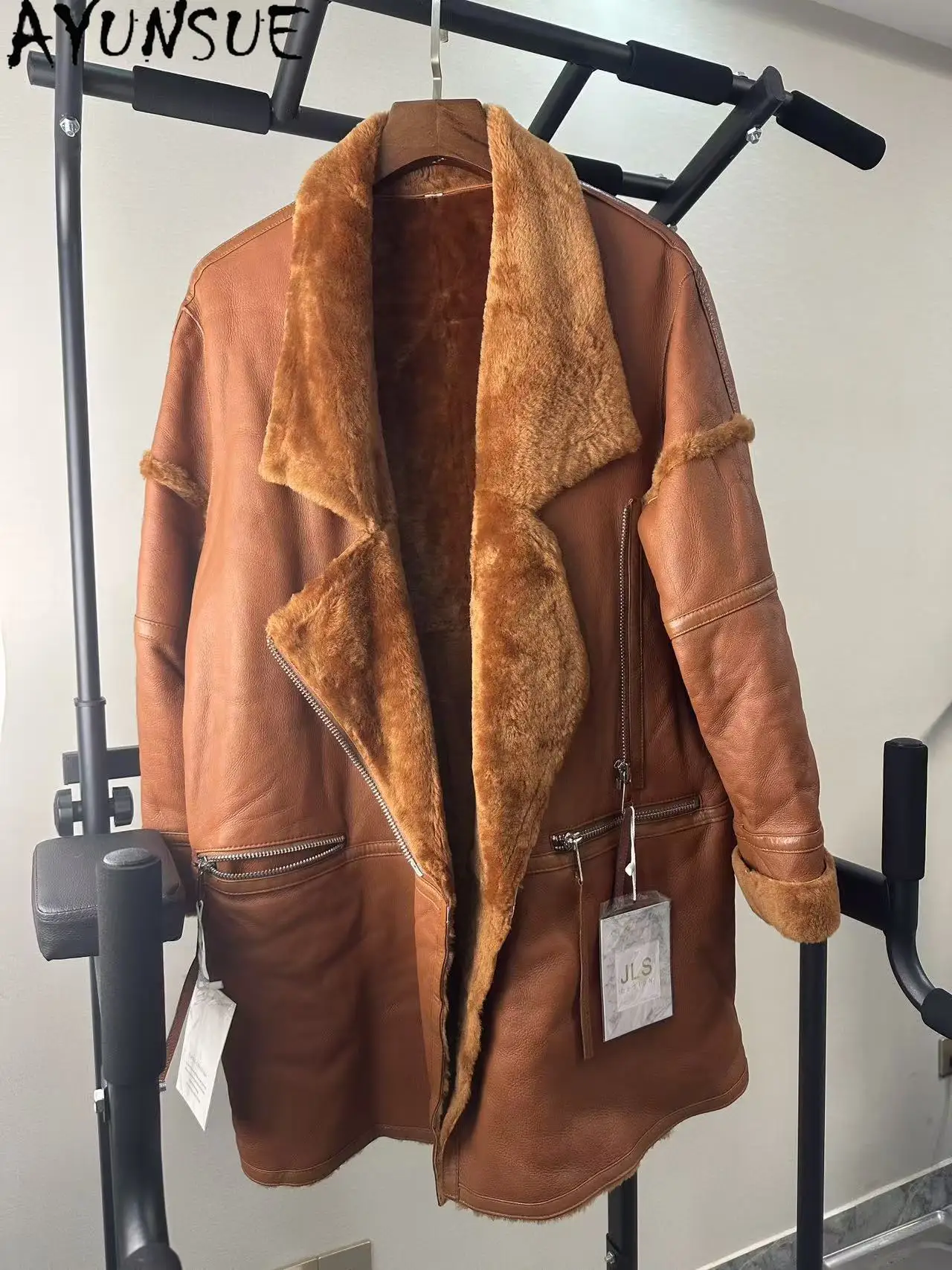 سترة من فراء جلد الغنم الطبيعي من AYUNSUE ملابس شتوية للنساء معاطف نسائية دافئة تعزيز فريد من نوعه عيوب صغيرة لا استرداد لا تبادل #1