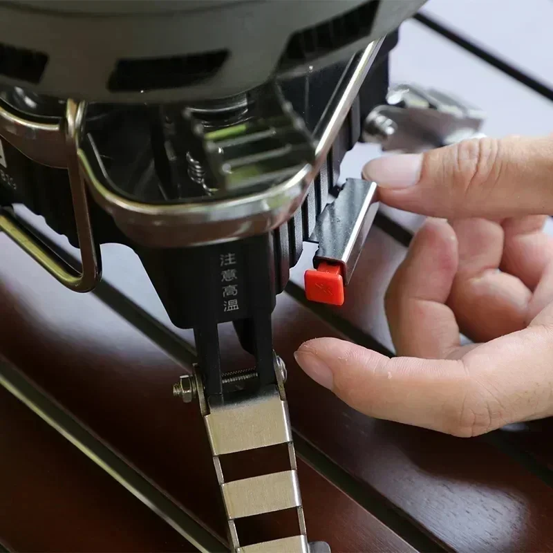 BuLin BL100-b19 مثلث جديد للتخييم في الهواء الطلق مقاوم للرياح محمول عالي الطاقة منتج لطيف موقد غاز 5800 وات محمول للسفر