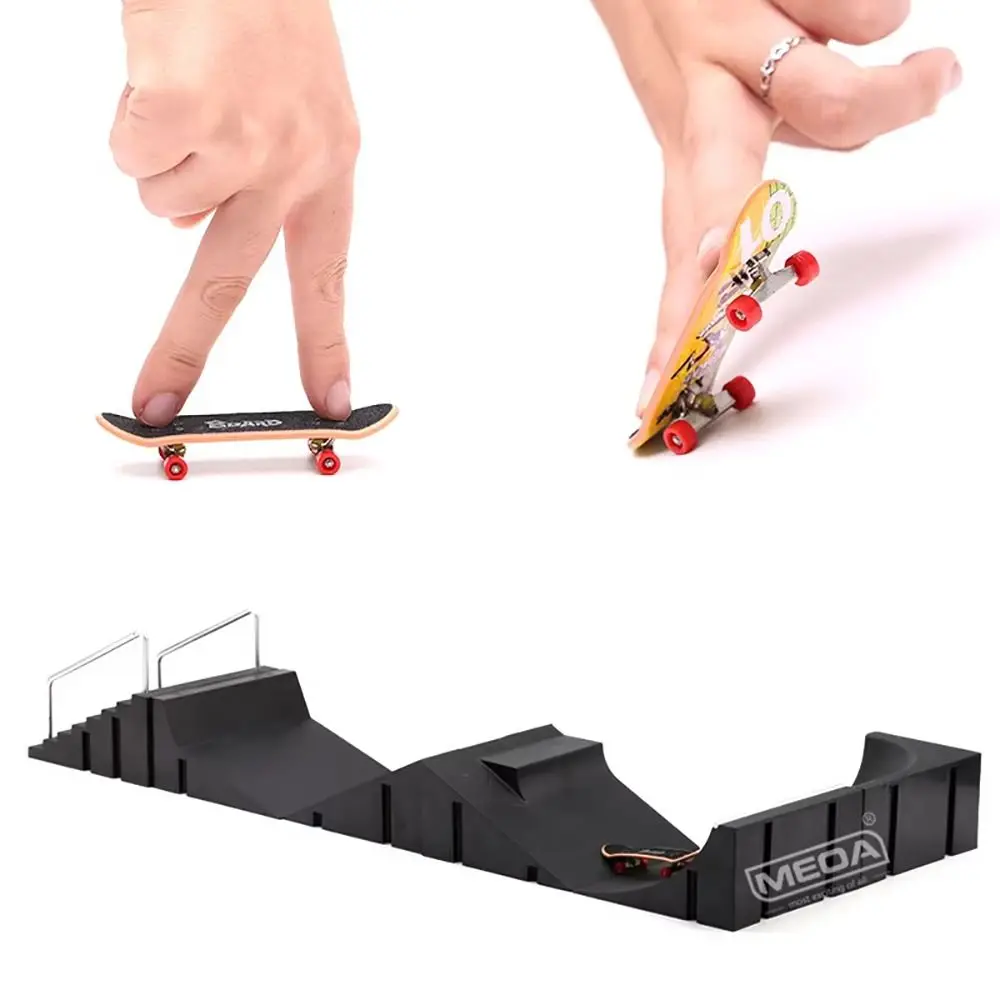 1Set Skate Toy Fingers Training Skate Park Ramp Set Funny Black Tech Practice Deck Plastic Finger Skateboards Extreme Sport