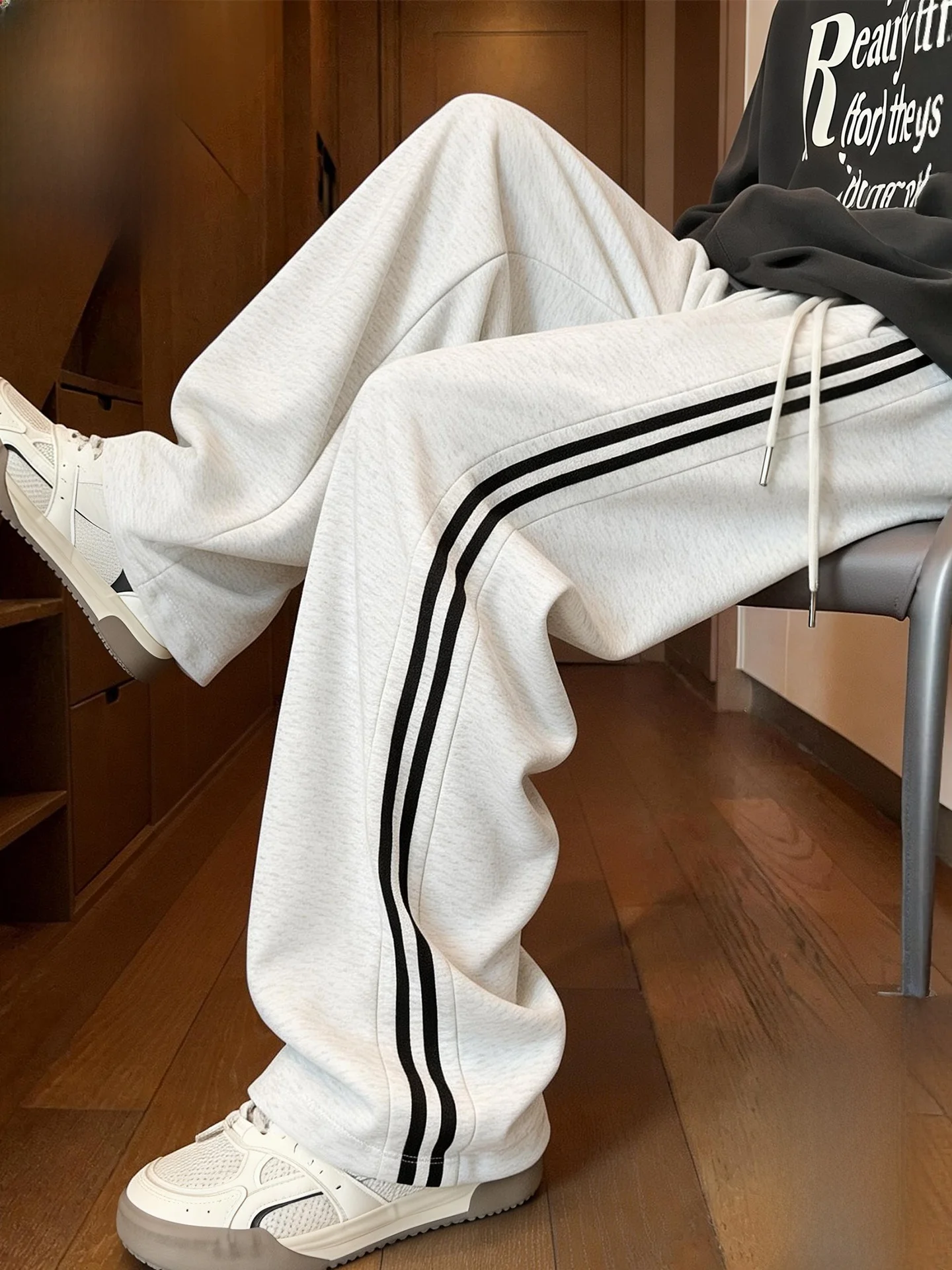 

Мужские спортивные брюки из плотного хлопка в полоску, прямого кроя, весна 2026, американский стиль