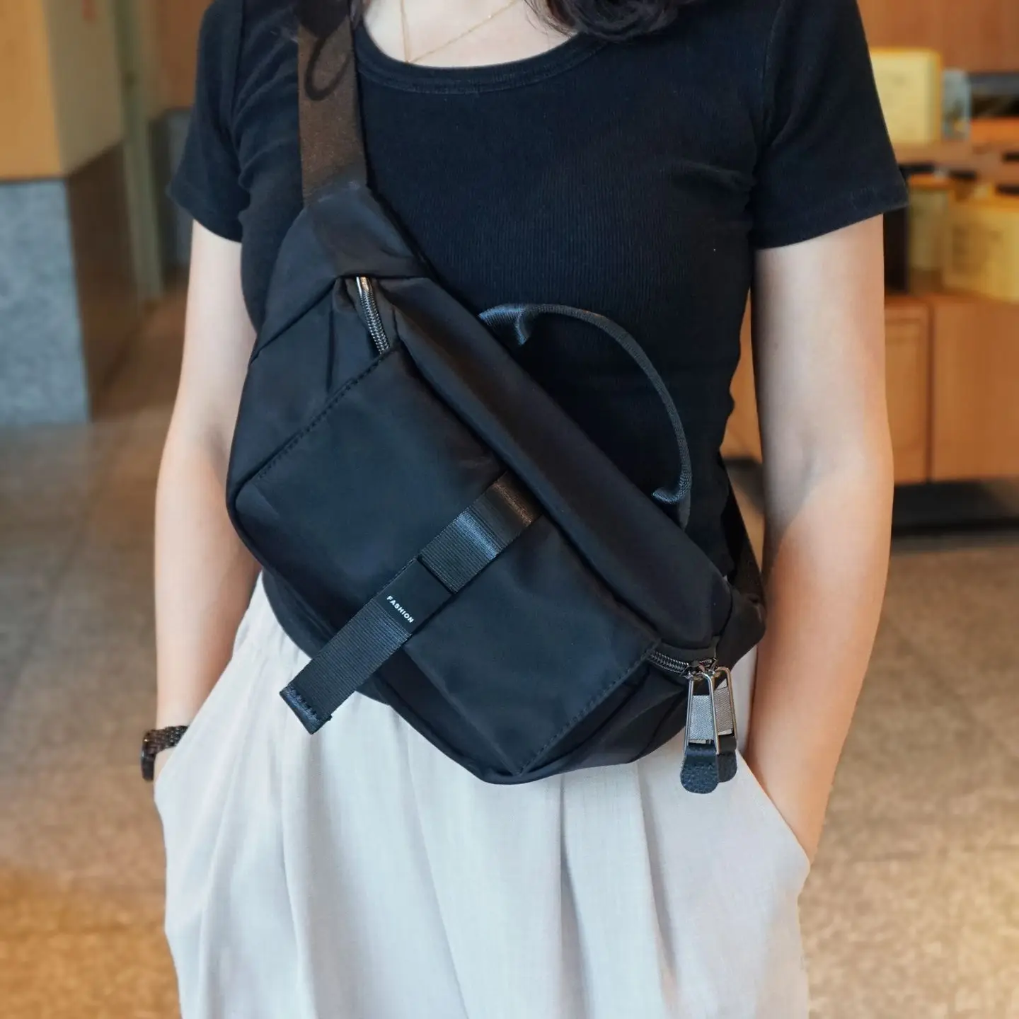 sac-de-poitrine-a-bandouliere-leger-et-impermeable-en-tissu-oxford-pour-femme-sac-de-voyage-et-de-fitness-style-decontracte-et-simple-avec-housse-de-pluie