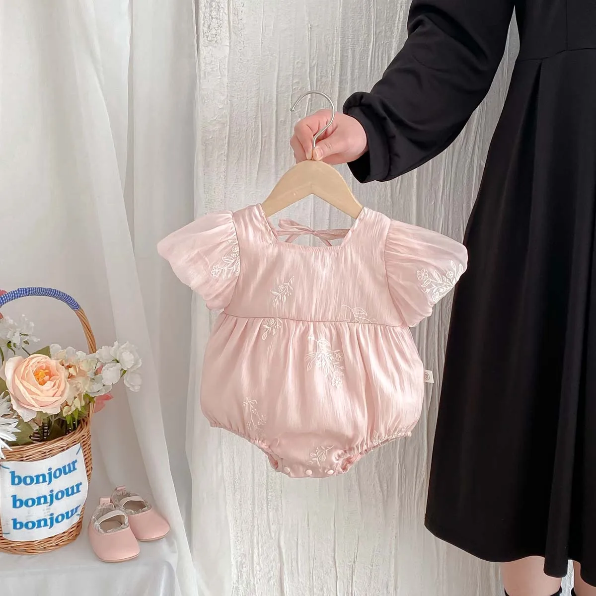 بذلة صيفية جديدة للفتيات الصغيرات بذلة قطنية مطرزة بأكمام فقاعية لطيفة، ملابس أطفال مريحة مناسبة لعمر 0-2 سنة #3