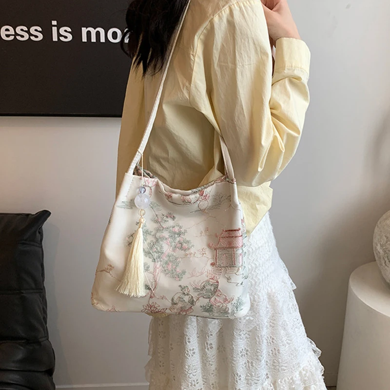 Chinese Style Hanfu Bag Jacquard Retro Tassel Pendant Bucket Single Shoulder Bag Inclined Shoulder Bag 2024 New Women's Bags