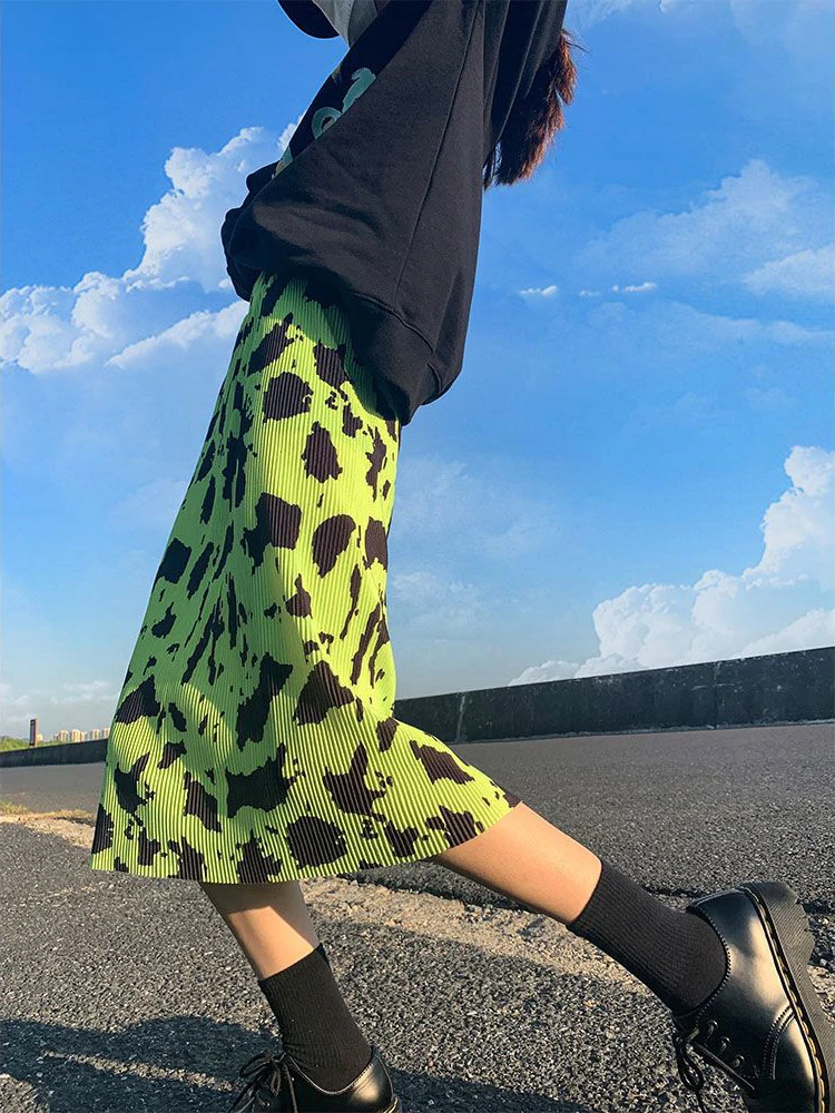Jupe léopard vert fluorescent contrasté coréen pour femmes, plissée, mode droite, taille haute, jupe trapèze, printemps et été