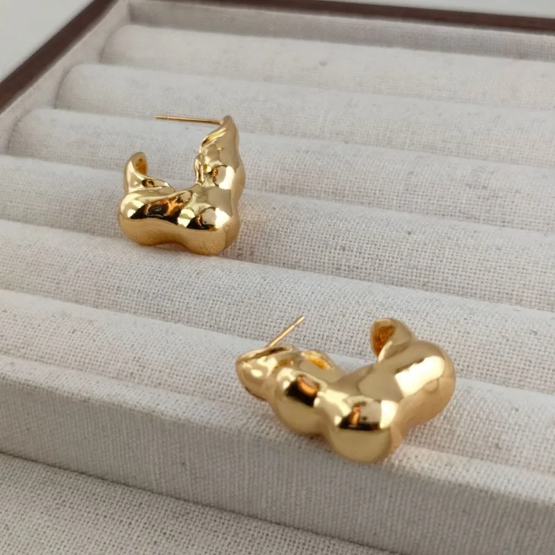 

Personalized Earrings, Simple, Fashionable and High-end Earrings, Women's Needles, Niche Design Earrings
