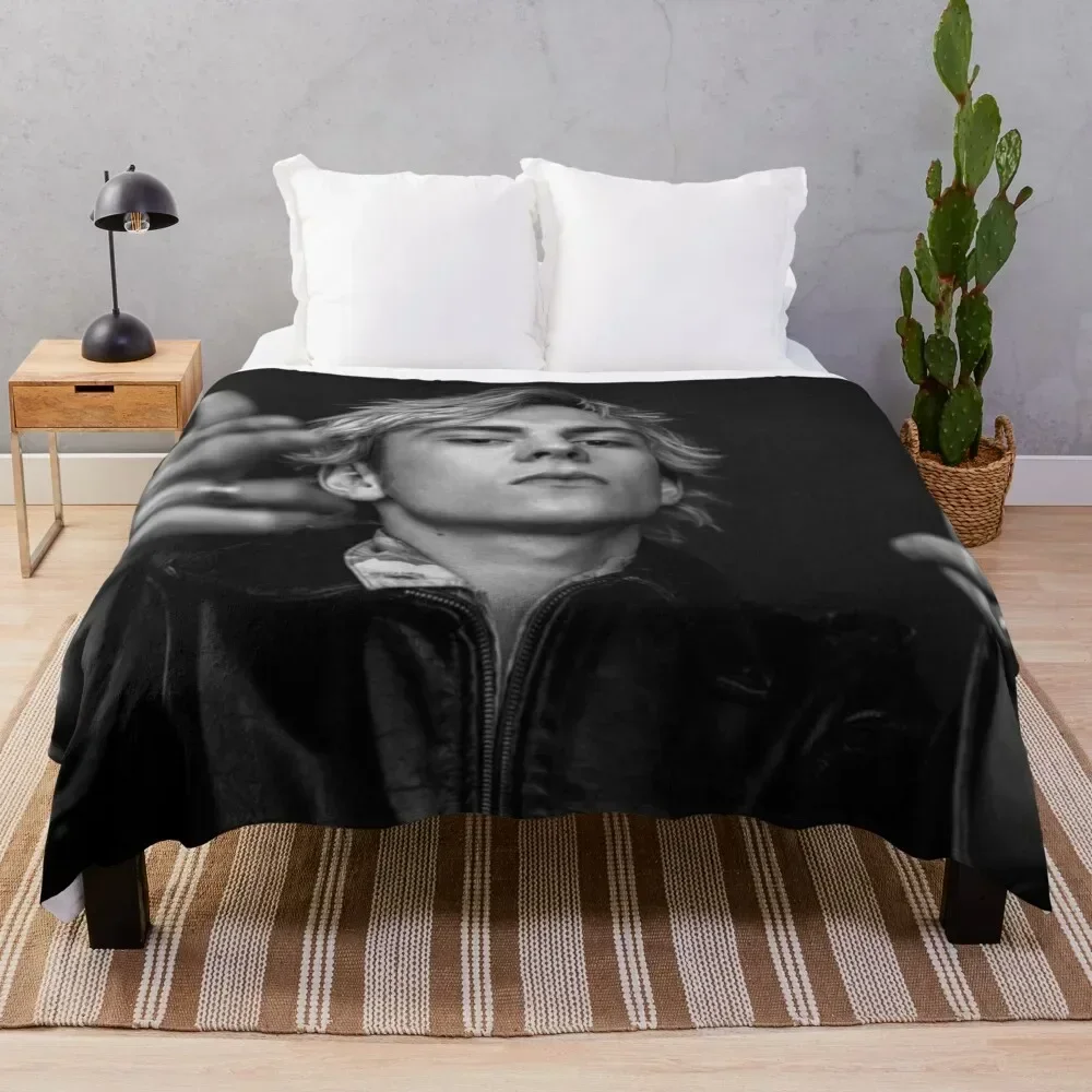 

ross lynch Throw Blanket Summer Cool Breathable Blanket for Sleeping