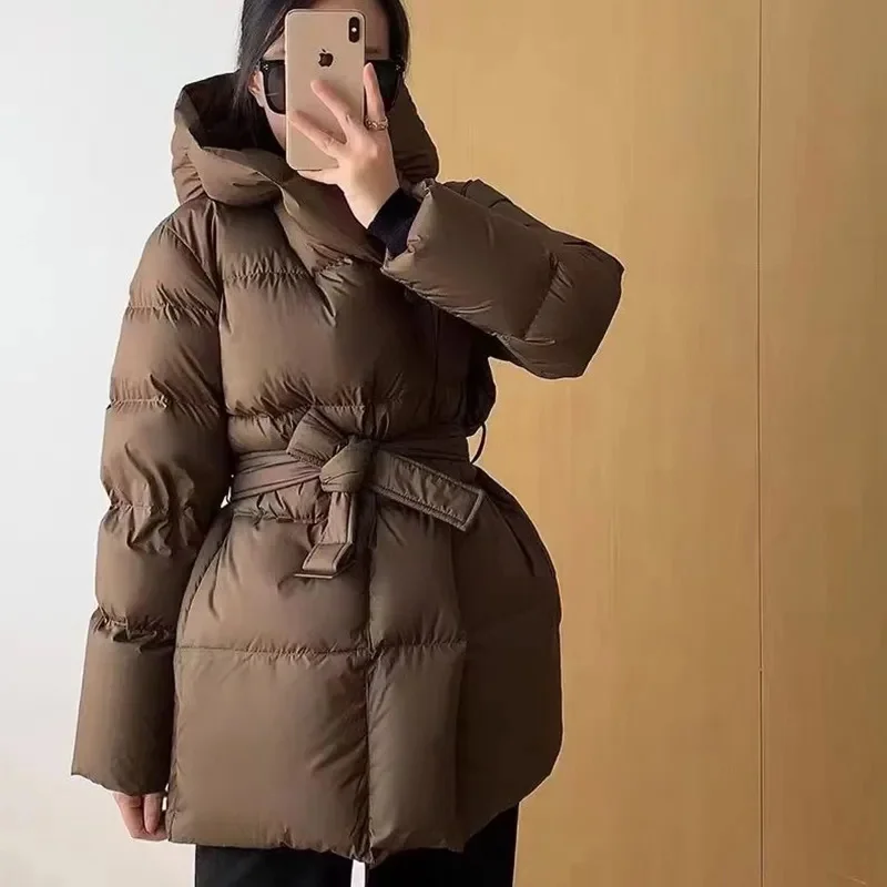 

2025 Winter Women's Down Jackets Ultra Light Warm Cusual Coat Female Puffer Jacket With Belt Hooded Short Parka