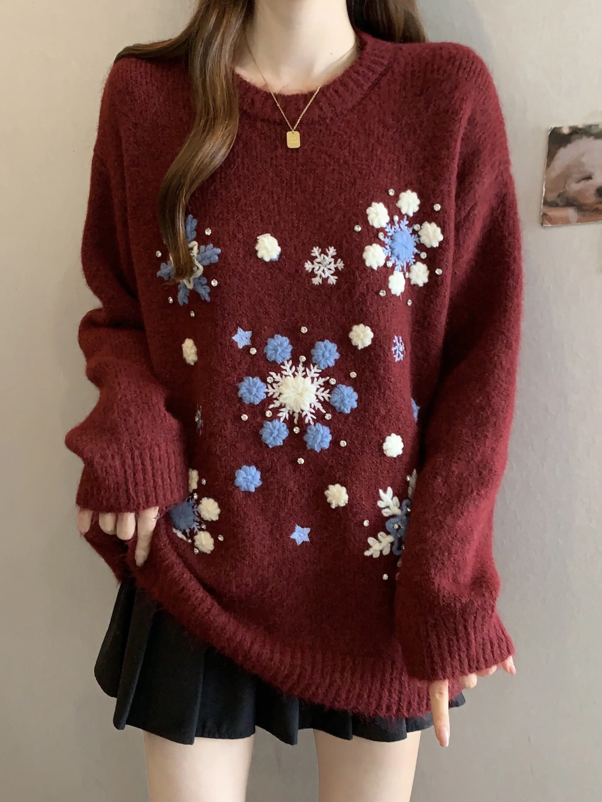 

Red Wine Color Snowflake Embroidery Long Sve Sweater Women's plus Size Mid-Length Super Beautiful Top for Autumn Winter