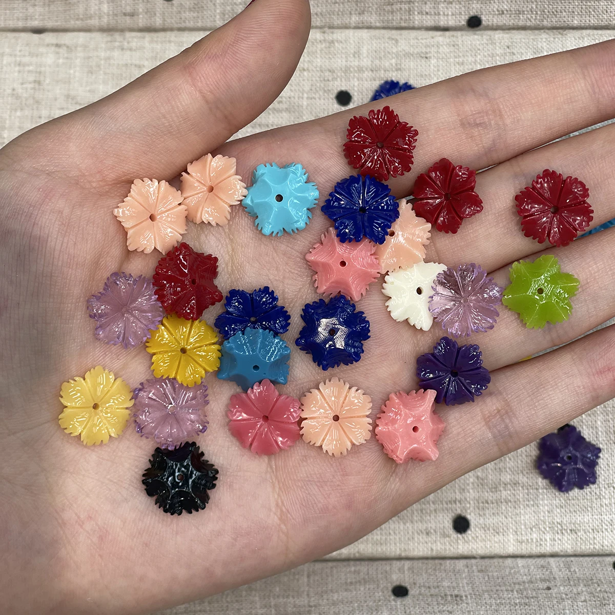 10pcs Exquisite Natural Shells Through-Hole Beads Various Shapes Beads for Jewelry Making DIY Necklaces Bracelets Accessories