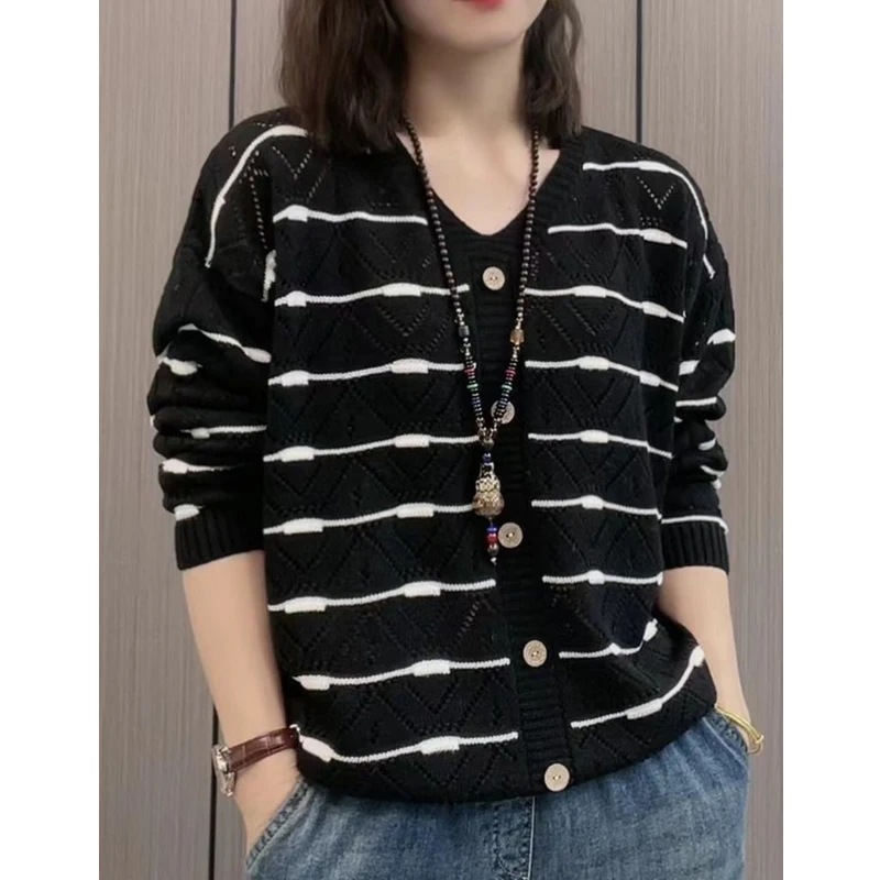 Women Hollow Striped Simple Casual Knitwears New Spring Autumn Fashion V Neck Long Sleeve with Buttons Pullover Knitted Sweaters