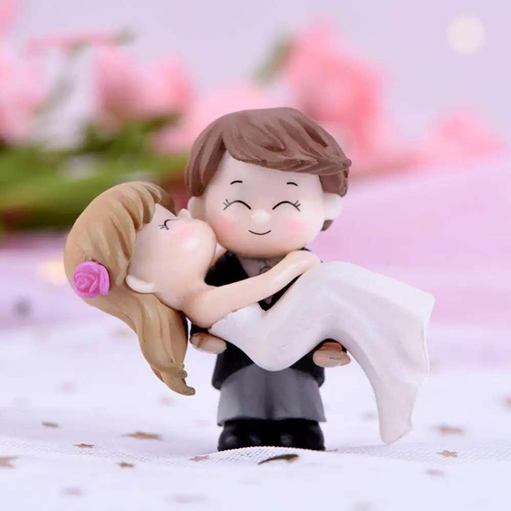 Sweet Couple Bride Groom Model Miniature Landscape Wedding Figurine Desktop Ornament Couple Doll Cake Decorations