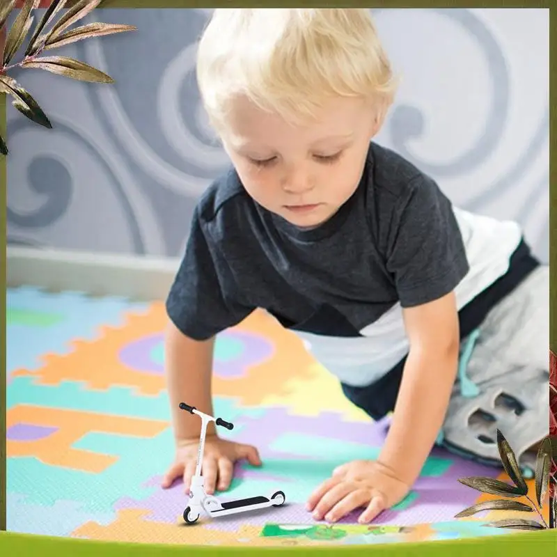 

Reliable-New Finger Scooter Children Fingertip Pedal Vitality Car Desktop Skateboard Toy Car